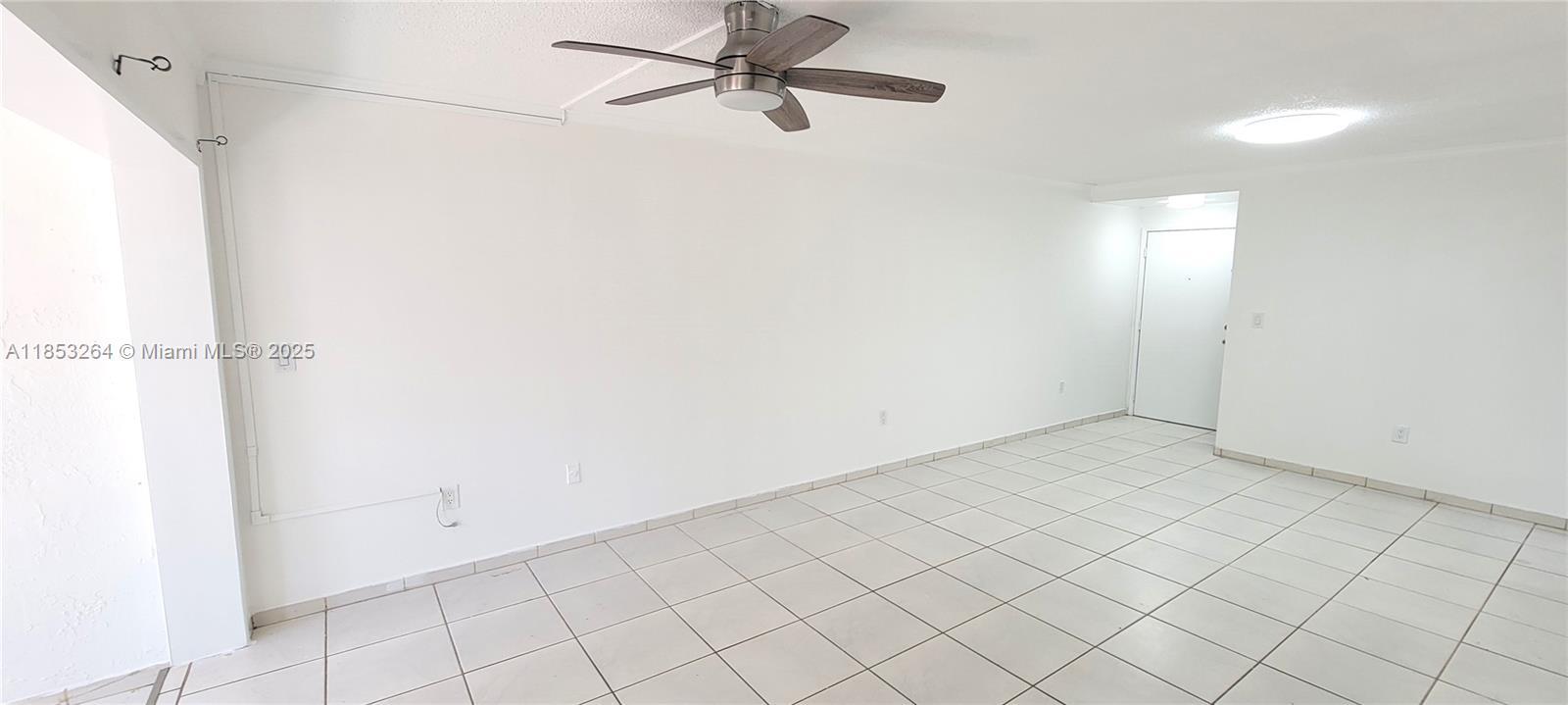 9403 Fontainebleau Blvd 114, Miami, Florida 33172, USA