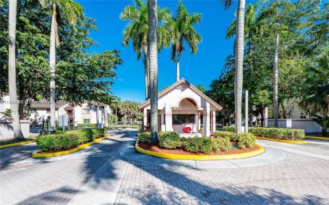 13910 SW 91st Ter 13910, Miami, Florida 33186, USA