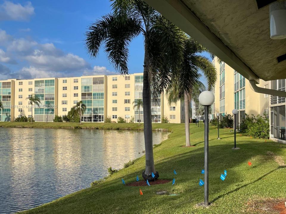 121 SE 3rd Ave 201, Dania Beach, Florida 33004, USA