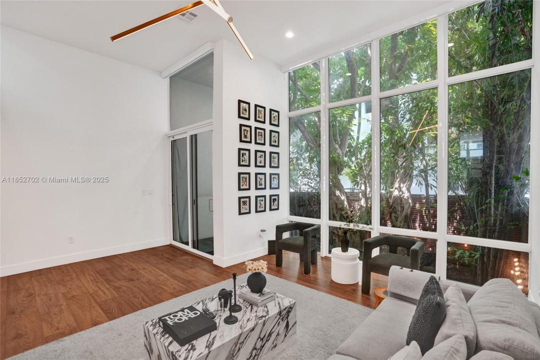 1175 101st St 2, Bay Harbor Islands, Flórida 33154, Estados Unidos
