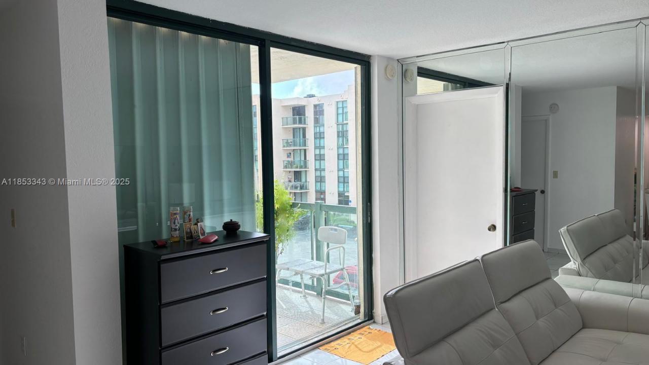 2055 SW 122 AVE 329, Miami, Florida 33175, Amerika Birleşik Devletleri