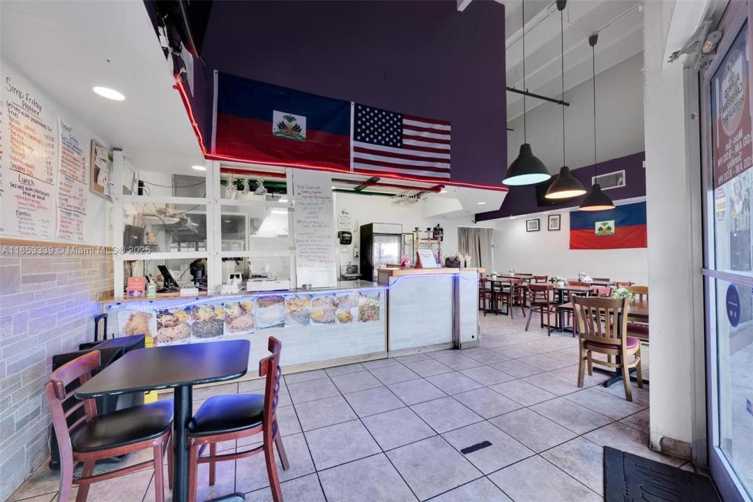 3942 Pembroke Rd, Hollywood, Florida 33021