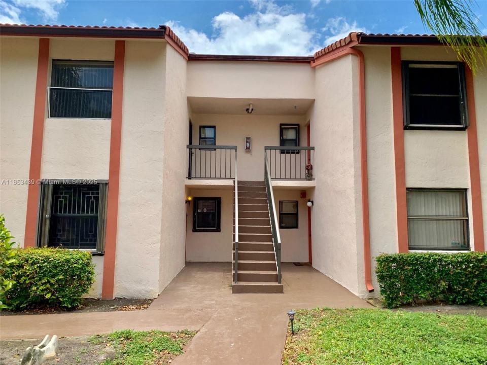 905 NE 209th St 102-30, Miami, Florida 33179