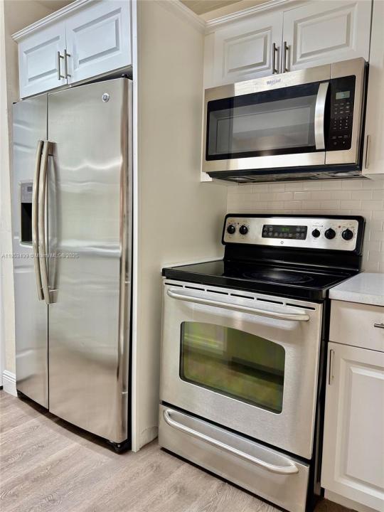 905 NE 209th St 102-30, Miami, Florida 33179