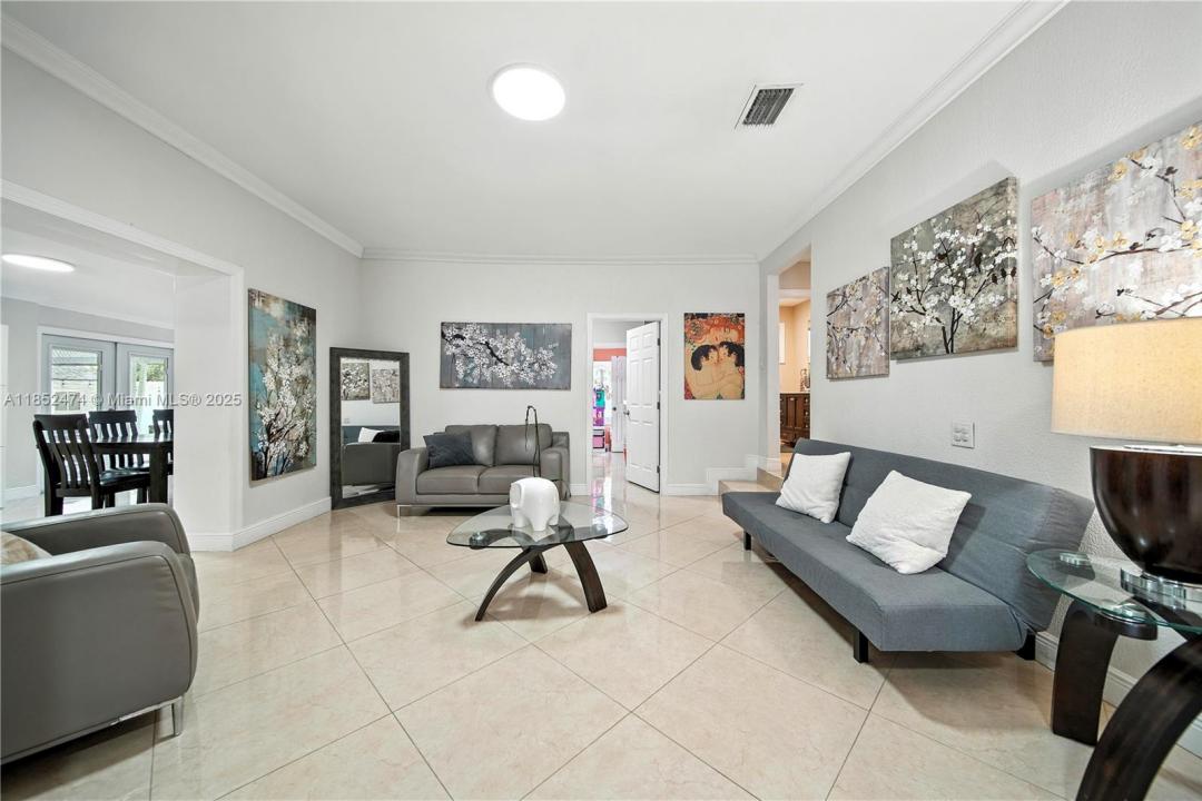 5005 E 6th Ave, Hialeah, 佛罗里达州 33013, 美国