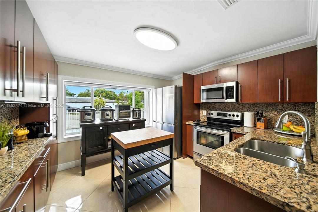 5005 E 6th Ave, Hialeah, 佛罗里达州 33013, 美国
