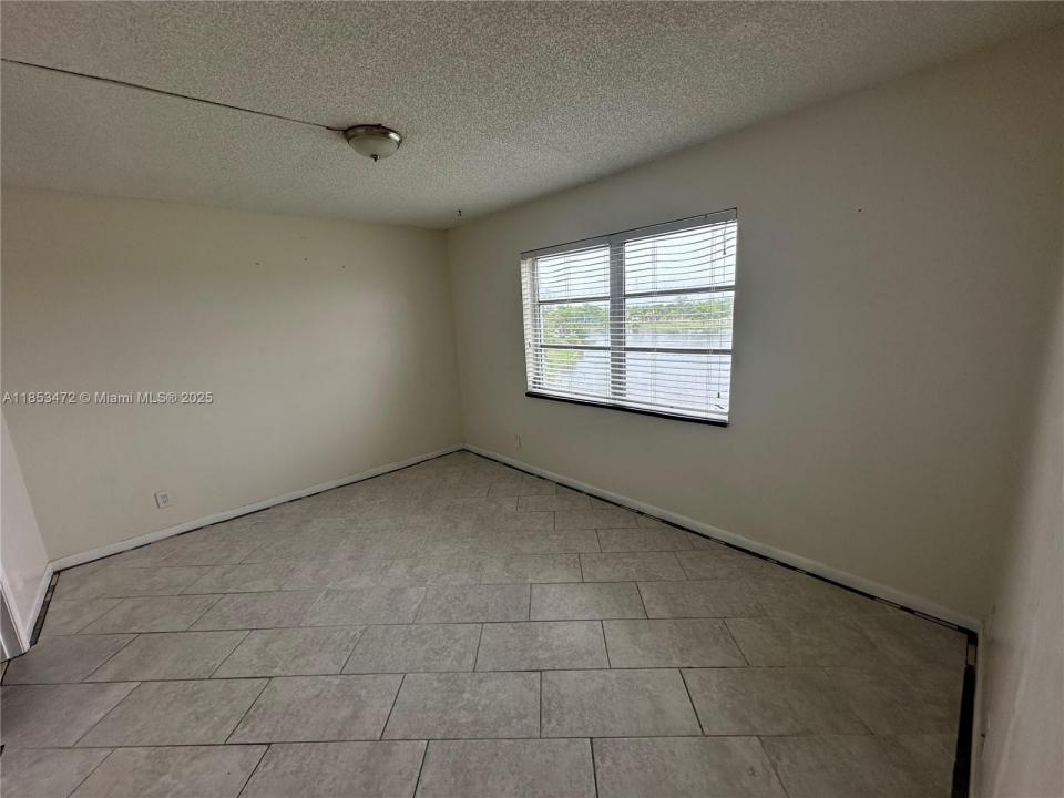 8710 N Sherman Cir 503, Miramar, Flórida 33025, Estados Unidos
