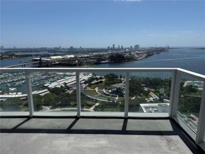 253 NE 2nd St 3009, Miami, Florida 33132, USA