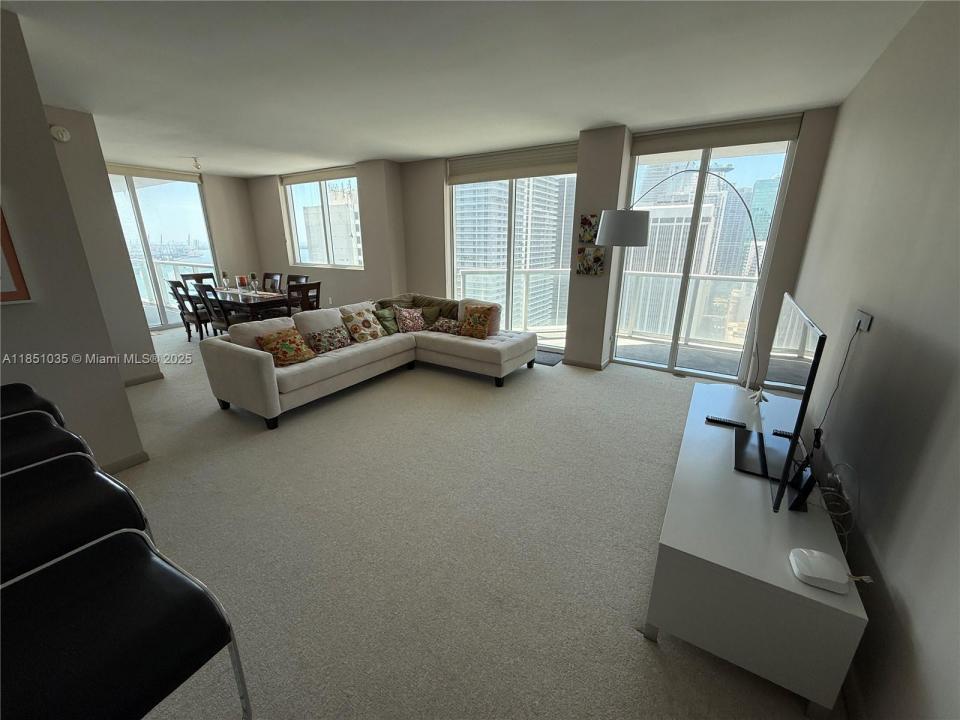 253 NE 2nd St 3009, Miami, フロリダ 33132, アメリカ合衆国