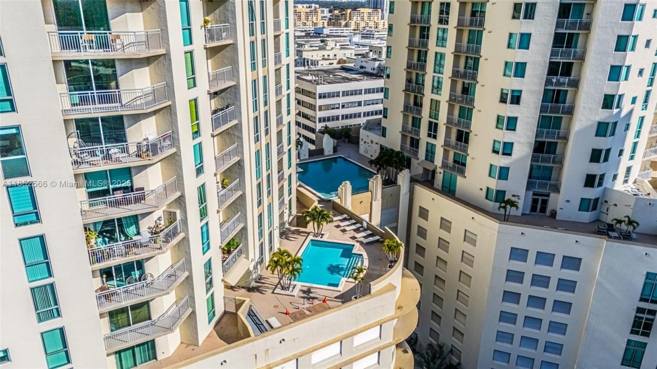 9055 SW 73 CT 809, Miami, 佛罗里达州 33156, 美国