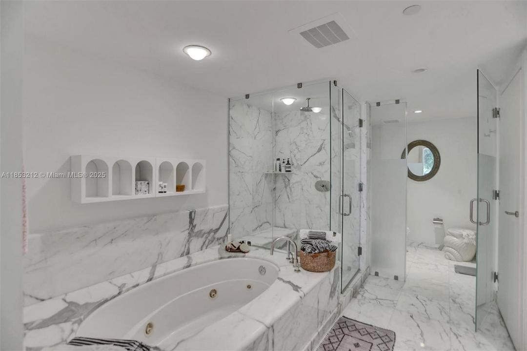 2627 S Bayshore Dr 506, Coconut Grove, Florida 33133, Estados Unidos