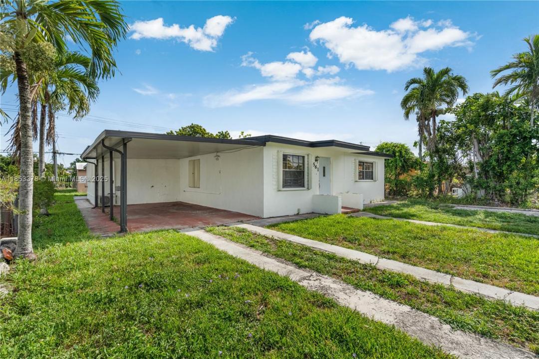 561 E 62nd St, Hialeah, Florida 33013, USA