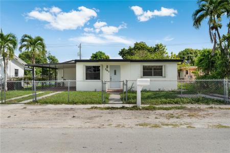 561 E 62nd St, Hialeah, Florida 33013, USA