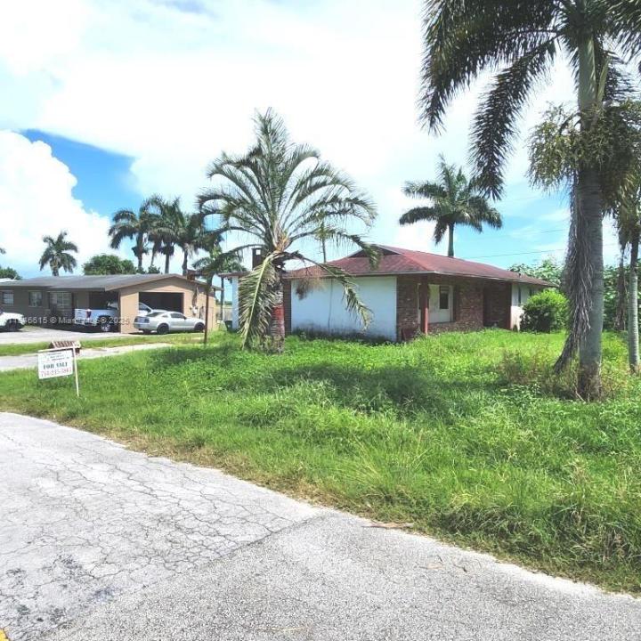 3250 Bacom Point Rd, Pahokee, Florida 33476