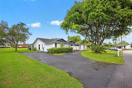 9460 SW 134th St, Miami, Florida 33176, USA