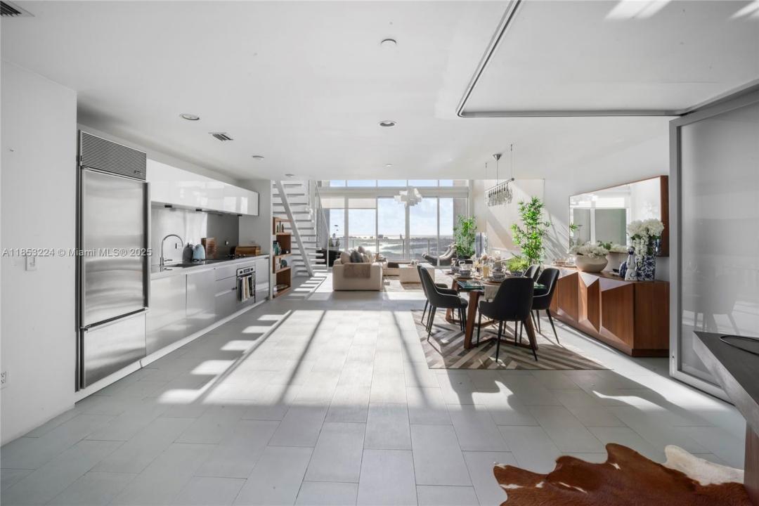 1040 Biscayne Blvd 3203, Miami, Florida 33132