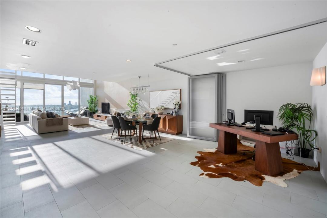 1040 Biscayne Blvd 3203, Miami, Florida 33132