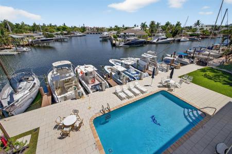 1435 SE 15th St 302, Fort Lauderdale, Florida 33316, USA