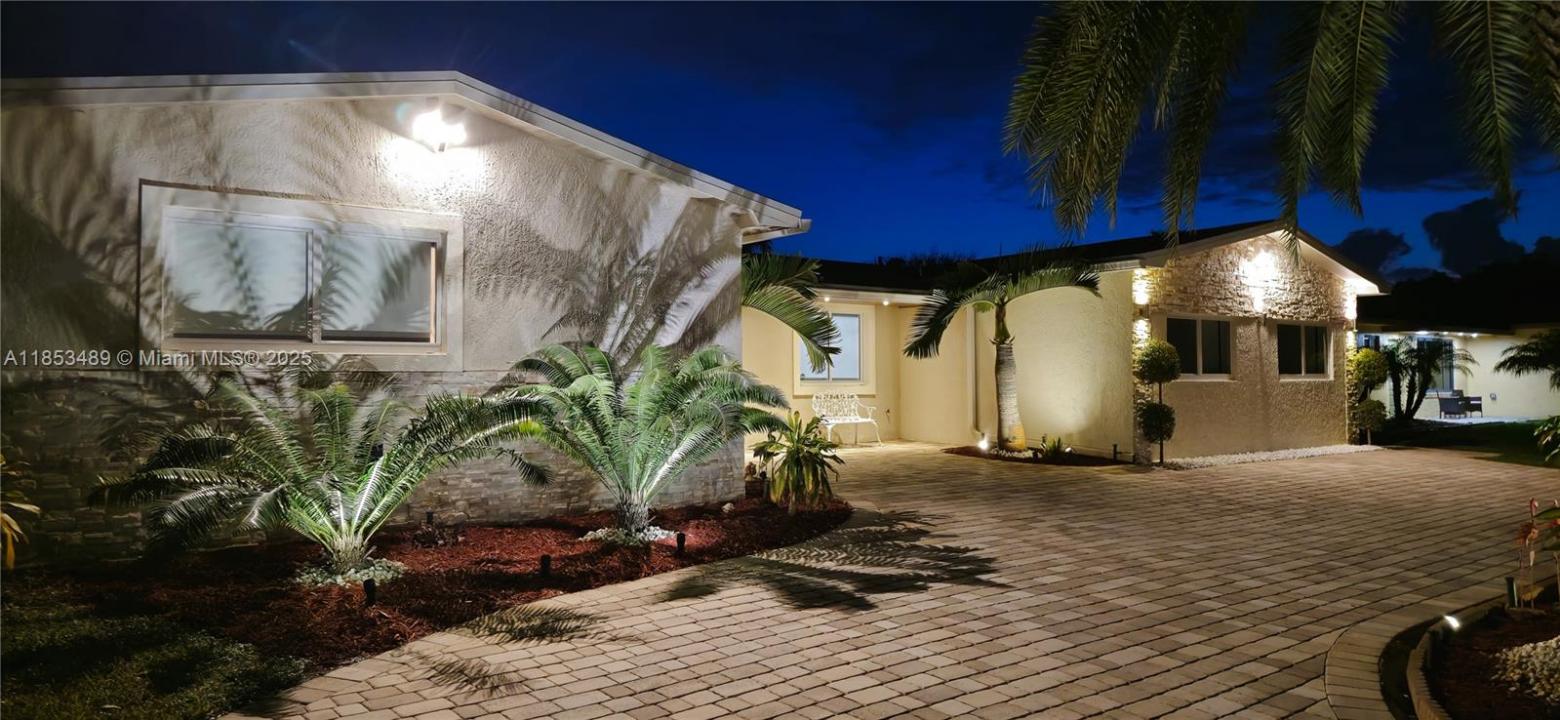11700 NW 15th Ct, Pembroke Pines, Flórida 33026, Estados Unidos