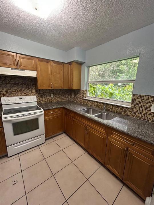 2770 NW 131st St, Opa-Locka, Florida 33054, Estados Unidos