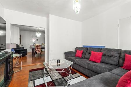 123 Cowden Street, Central Falls, ロードアイランド 02863, アメリカ合衆国