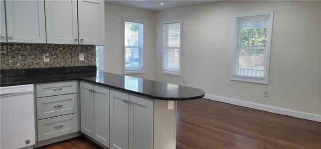 83 Payton Avenue, Warwick, RI 02889, USA