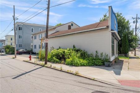 617 Elm Street, Woonsocket, 로드아일랜드 02895, 미국