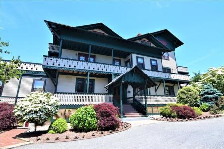 35 Chastellux Avenue I, Newport, RI 02840, USA