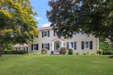 39 Applewood Road, Cranston, RI 02920, USA