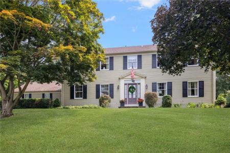 39 Applewood Road, Cranston, RI 02920, USA