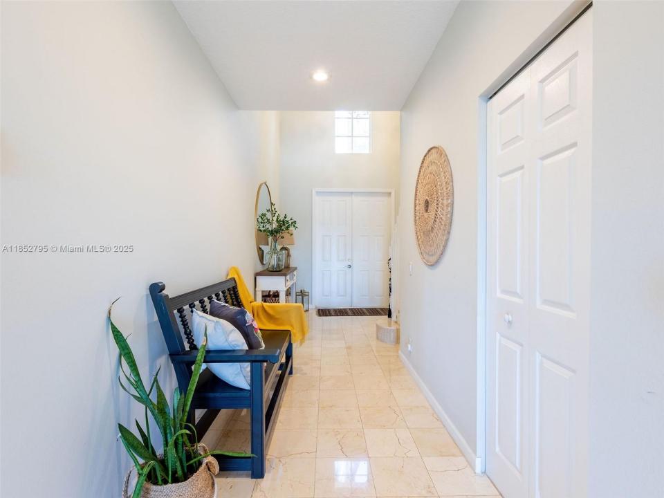 665 Nandina Dr 665, Weston, فلوريدا 33327, الولايات المتحدة