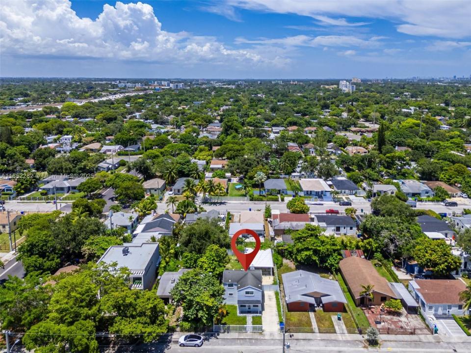 421 NW 44th St, Miami, 佛羅里達州 33127, 美國