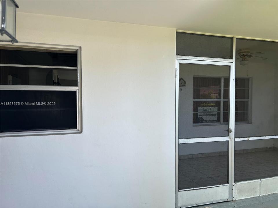 501 Blue Heron Dr 110-A, Hallandale Beach, Флорида 33009, Соединенные Штаты