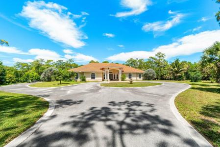 2555 Doe Trail, Loxahatchee, Florida 33470, Estados Unidos