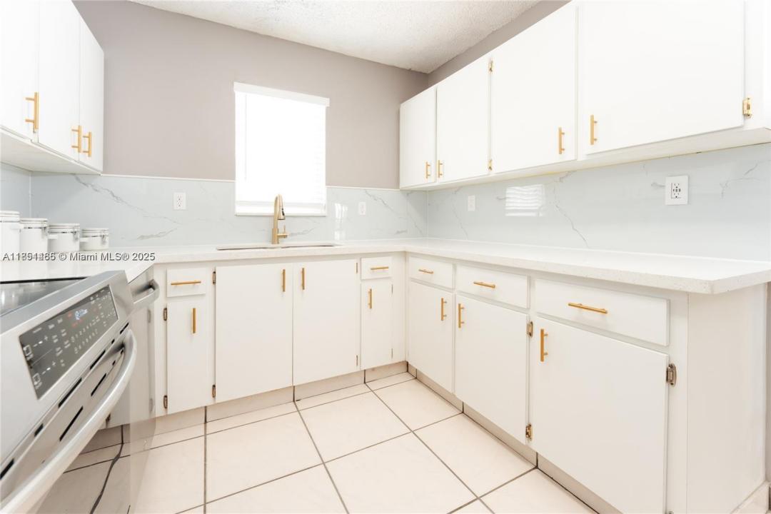 452 SW 2nd St 13, Miami, 佛罗里达州 33130, 美国