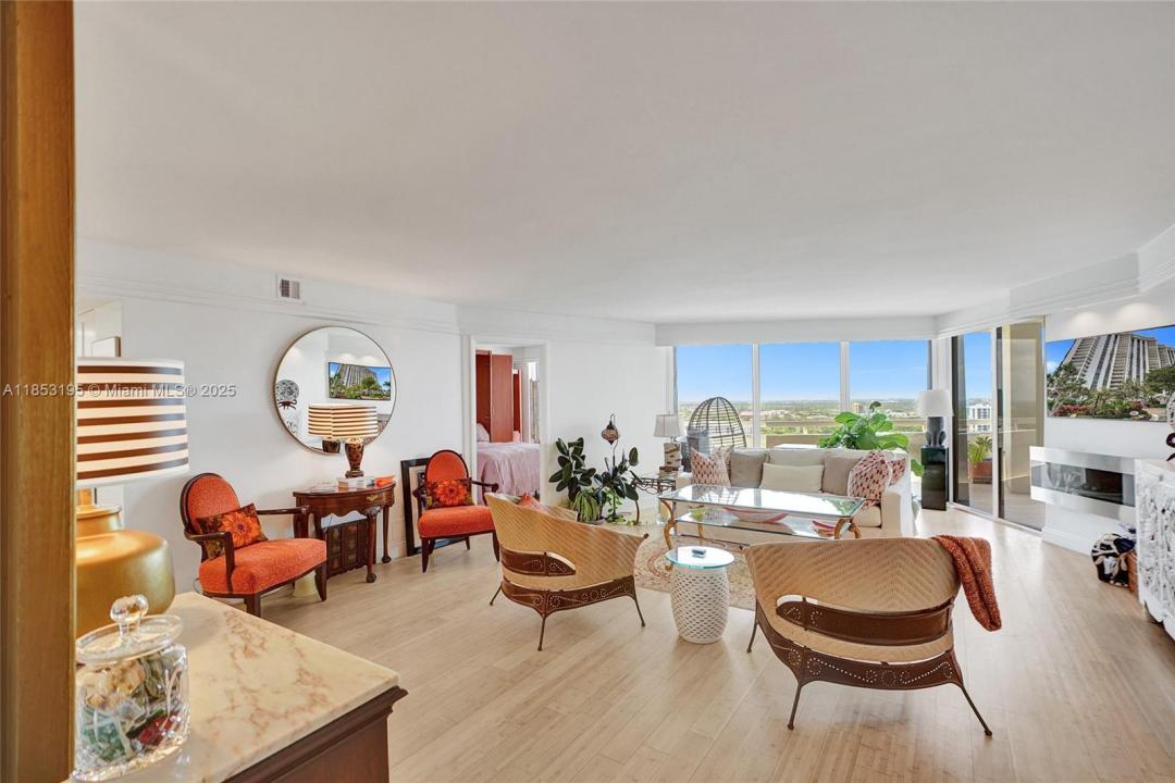 4000 Towerside Ter PH9, Miami, فلوريدا 33138, الولايات المتحدة