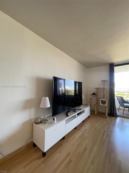 Hallandale Beach, פלורידה 33009, ארצות הברית של אמריקה 