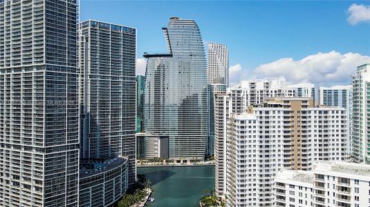 300 BISCAYNE BLVD WAY 4007, Miami, Florida 33130, USA