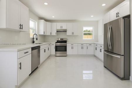 2840 NW 171st St, Miami Gardens, Florida 33056, USA