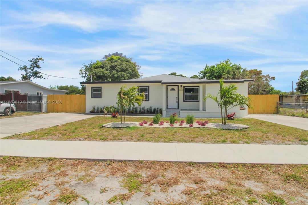 2840 NW 171st St, Miami Gardens, Florida 33056
