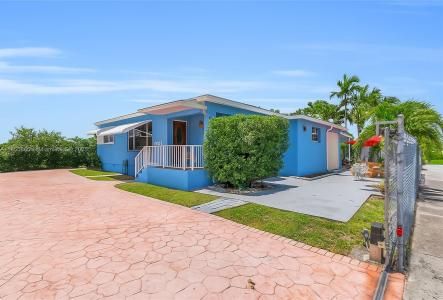 5890 Palm Ave, Hialeah, Florida 33012, USA