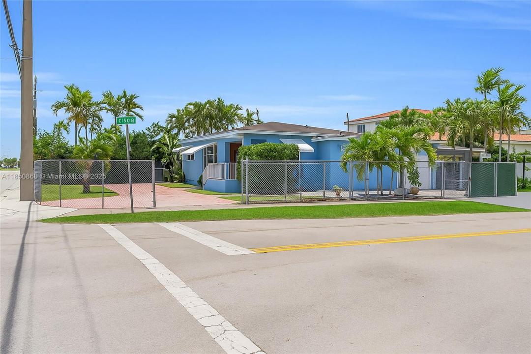 5890 Palm Ave, Hialeah, 佛罗里达州 33012, 美国