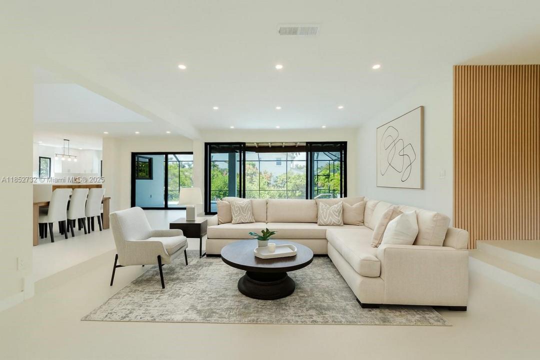 7761 SW 169th St, Palmetto Bay, Florida 33157, USA