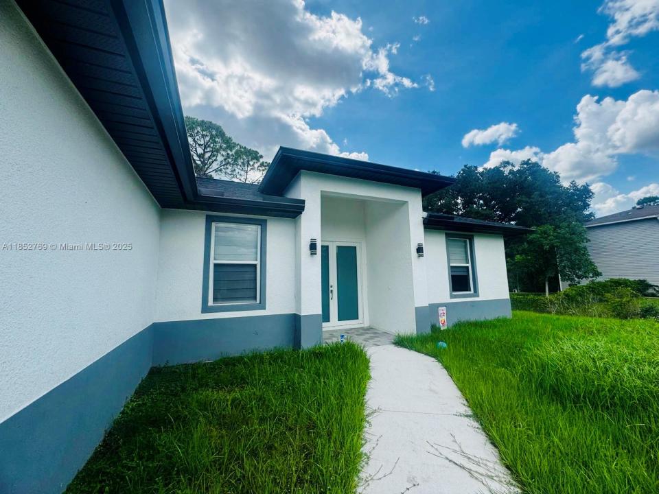 1731 Unice Ave N, Lehigh Acres, فلوريدا 33971, الولايات المتحدة