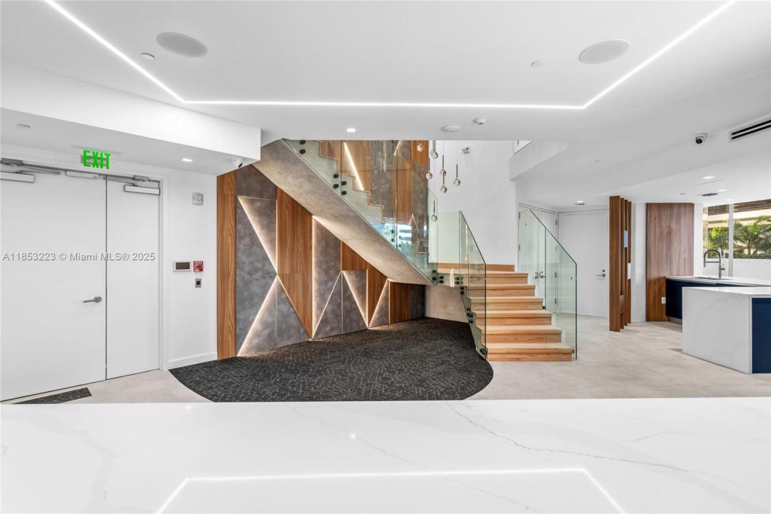 1300 Brickell Bay Dr CU6, Miami, フロリダ 33131, アメリカ合衆国