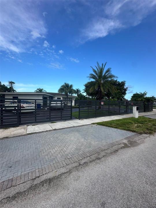19361 NW 1st Ct, Miami Gardens, 佛罗里达州 33169, 美国