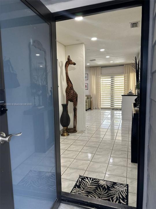 19361 NW 1st Ct, Miami Gardens, 佛罗里达州 33169, 美国