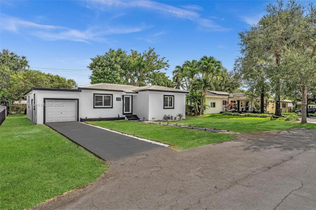 141 NW 89th St, El Portal, フロリダ 33150, アメリカ合衆国
