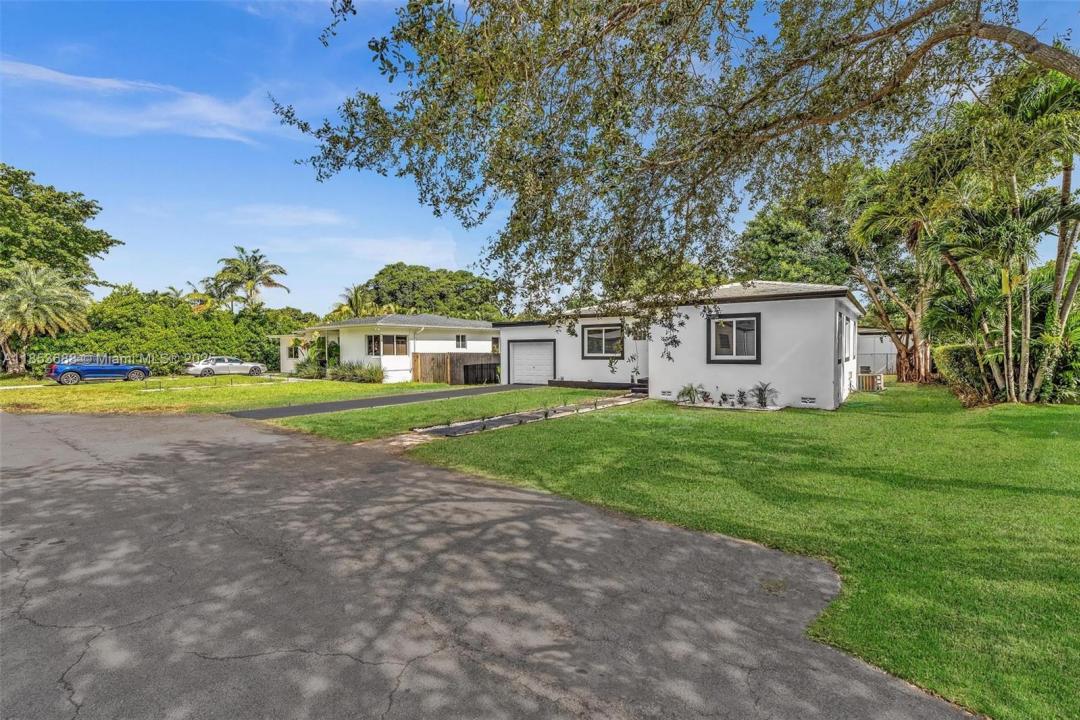 141 NW 89th St, El Portal, フロリダ 33150, アメリカ合衆国
