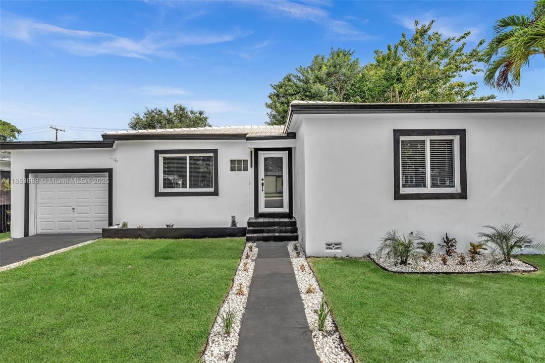 141 NW 89th St, El Portal, フロリダ 33150, アメリカ合衆国